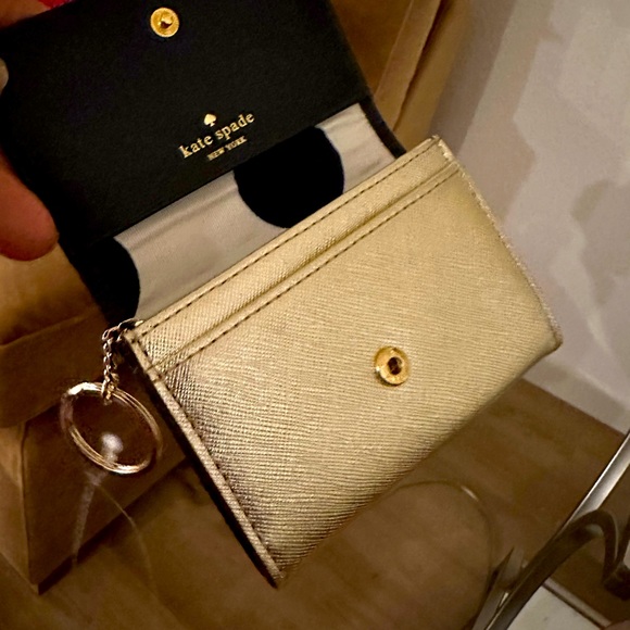 BRAND NEW - KATE SPADE BI-Fold WALLET and Key Chain - Picture 4 of 6